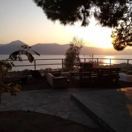 Maison d'hôtes αρσινόη- μεγαλοχωρι -μέθανα