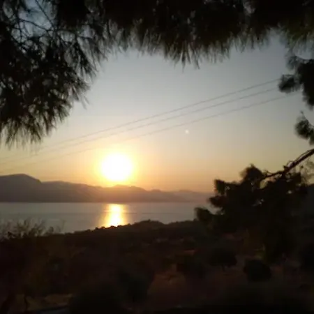 Maison d'hôtes αρσινόη- μεγαλοχωρι -μέθανα *